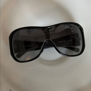 Tory Burch Glossy Black Sunglasses